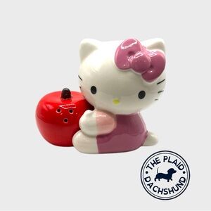 Hello Kitty and Apple Shaker Set
